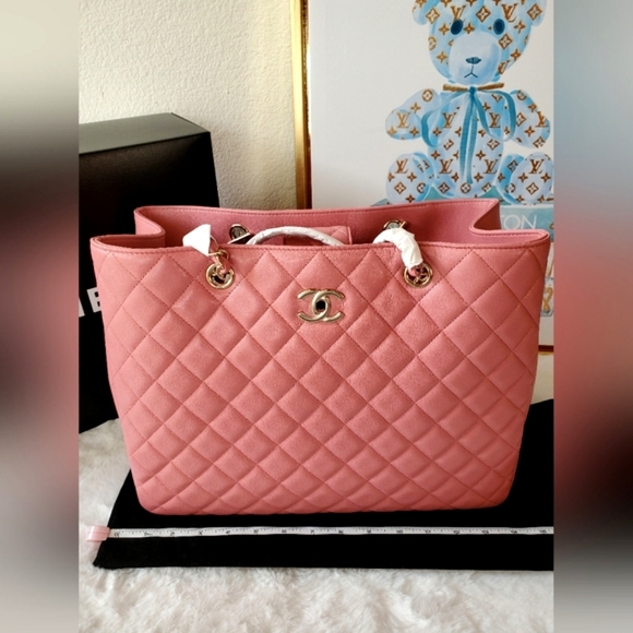 NEW- CHANEL Caviar Leather Large Tote Bag - Picture 7 of 16